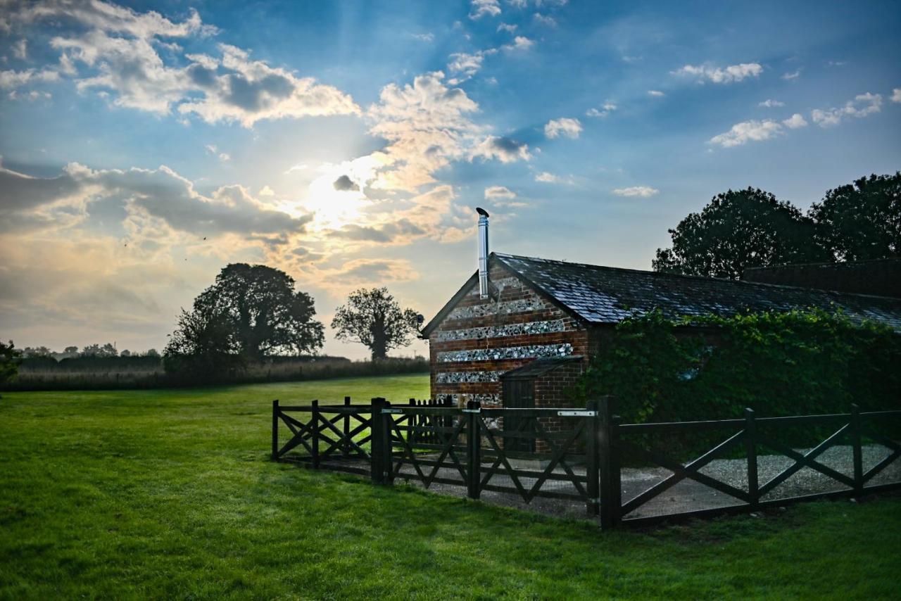 The Tool Shed Villa Wimborne Minster Buitenkant foto